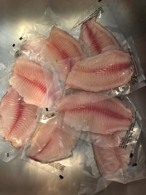 健身餐鱼肉糙米饭烤蔬菜，每周只需要做两次饭的午餐便当攻略的做法 步骤1