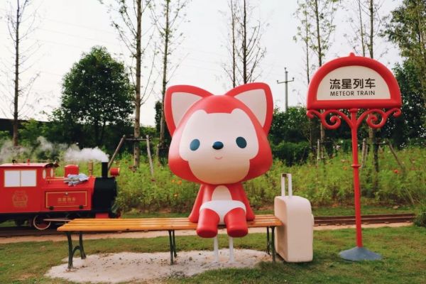 走进萌宠乐园爬行馆，与小动物共享快乐时光