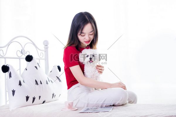 人像宠物人与宠物狗狗生活方式摄