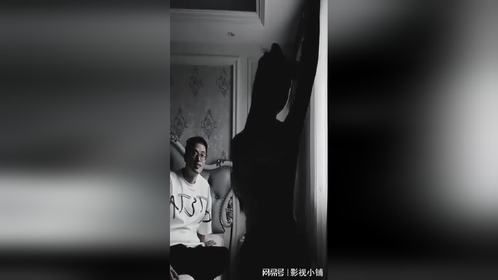 瞅他这表情，看来选对“皮肤”很重要
