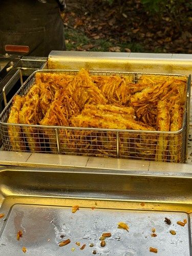 苏大夜市的土豆饼