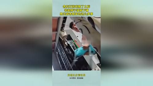 舍友打游戏输了之后，举起椅子猛砸下铺，男生宿舍原来也这么多事