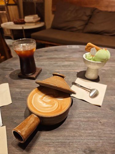 村里别致的咖啡店