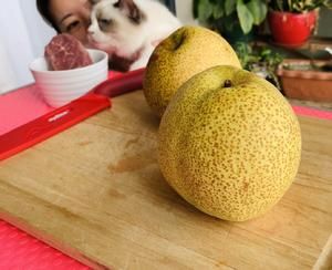 宠物猫饭 水梨生牛肉的做法 步骤1