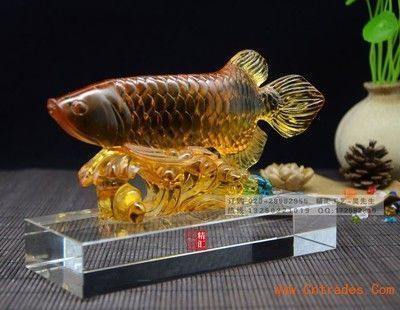 金龙鱼鱼缸放什么最好风水（金鱼缸摆放的最佳方位金龙鱼摆件的招财技巧）