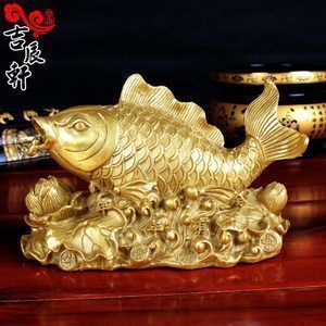 金龙鱼鱼缸放什么最好风水（金鱼缸摆放的最佳方位金龙鱼摆件的招财技巧）