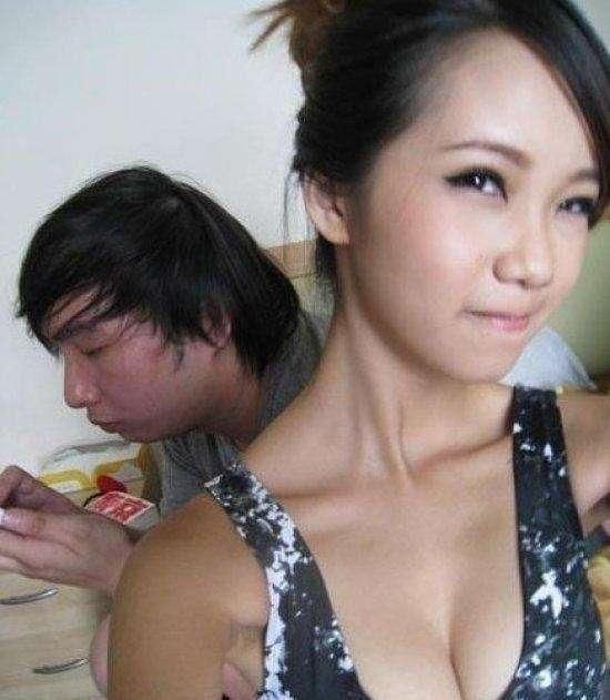 美女与猪同床睡觉4年, 同吃同睡还接吻, 真正的白菜被猪拱了