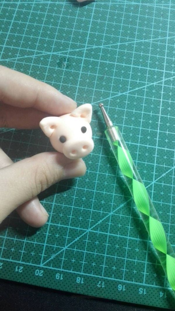 超轻粘土小肉猪挂件——莫莫原创 第10步