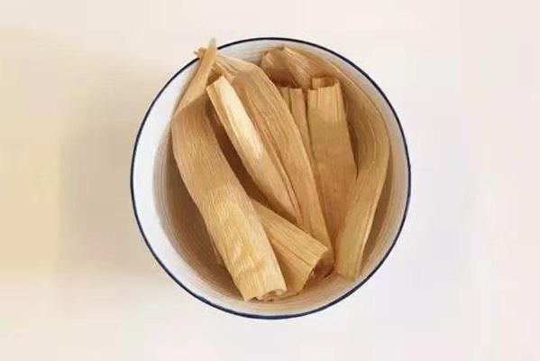 清理鱼缸壁不一定使用磁力刷，以下这些神器都很好用，价格还便宜