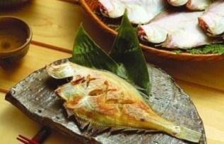 彩色鱼的营养食谱：探索它们最爱的食物！