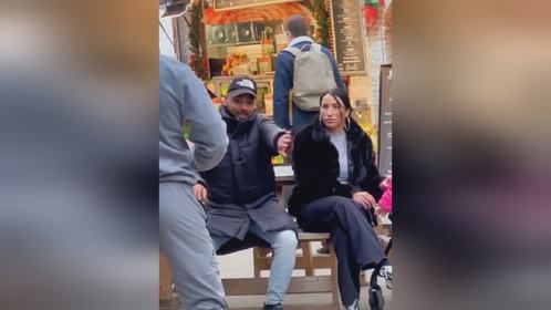 拍个照把老婆给拍没了
