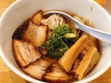 想起来这是在日本七天吃过最好吃的拉面