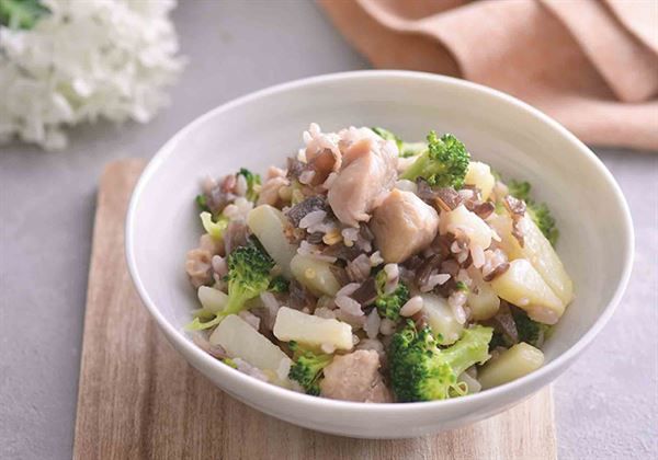 自己给狗狗做吃的东西 两道diy食谱