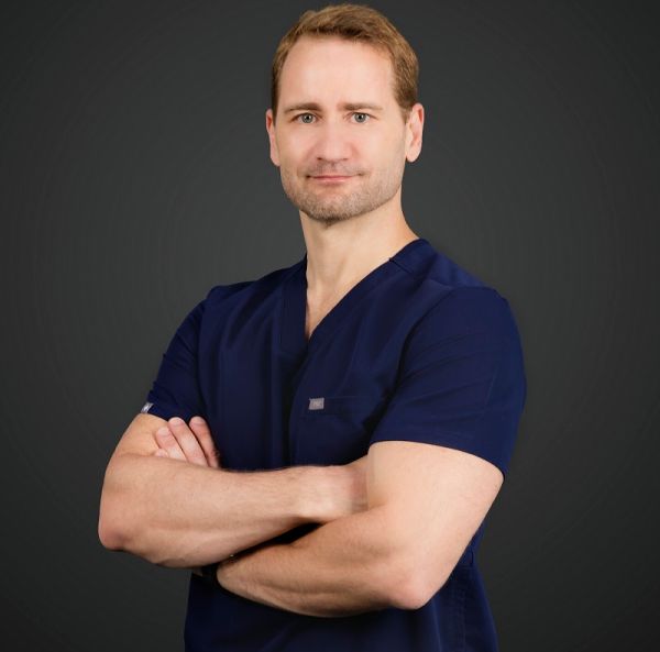 Dr. Zoltan Szabo