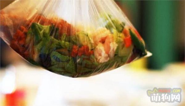 狗狗吃什么食物最好？三个“不要”请谨记！