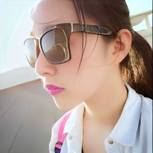 蕴藉宝蓝