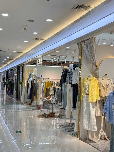 来石家庄玩，根本不用带衣服！！！！！