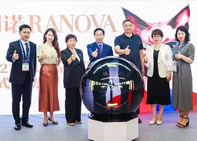 朗诺携新品亮相上海亚宠展，并举行品牌升级发布会