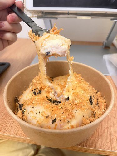 巨大的脆松奶酪麻糍！在万达金街！