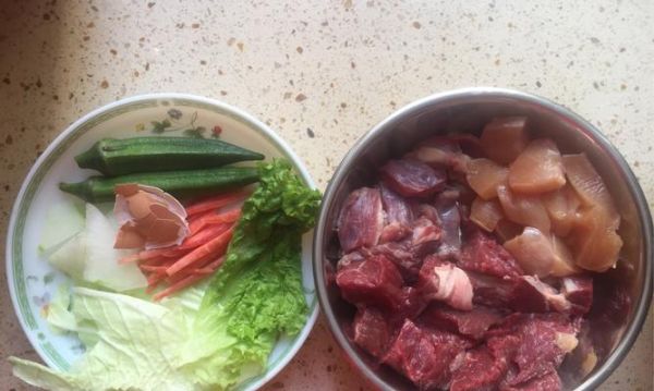 狗狗粮中玉米面和水的比例？如何混合更合适？