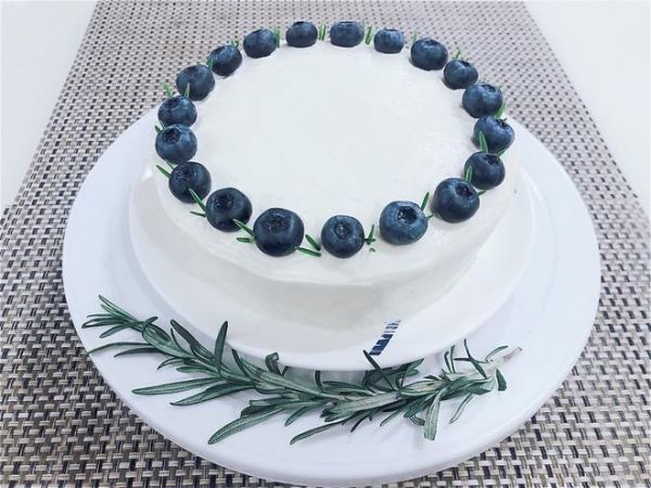 免烤豆腐蛋糕狗狗生日蛋糕的做法