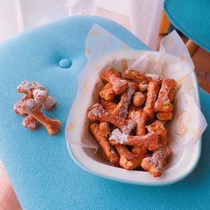 Homemade dog treats 鸡肉全麦蔬菜狗饼干的做法 步骤3