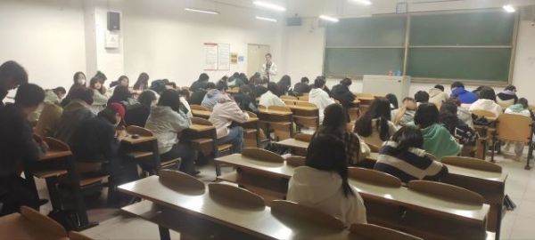 爱鸟好时代 共建好生态——倾心动物科学社“观”爱鸟类 共享自然之美
