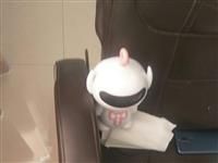 95成新的按摩椅，用过一次，本来给老人买的，但是没用上 