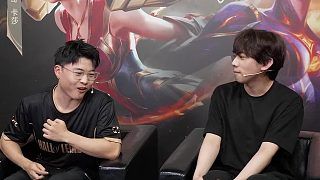 阿乐问乌兹：为什么不打职业了？23年的时候多好！乌兹：你觉得我还能打吗？