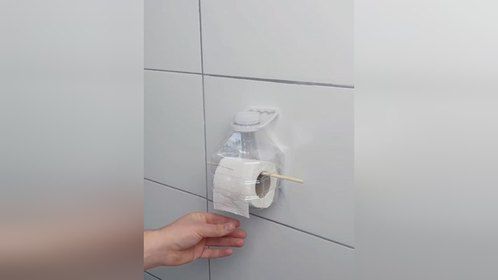 如何用一个废弃的瓶子制作一个厕所纸收纳神器