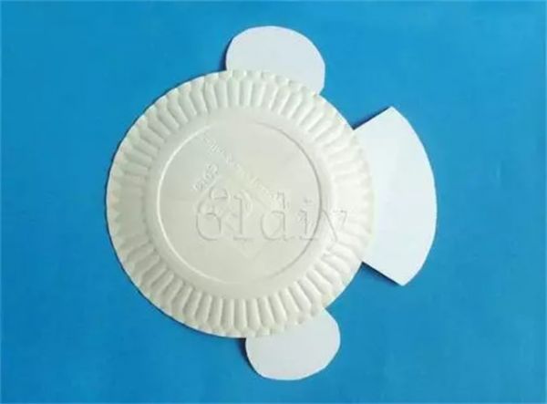 废物利用手工制作纸盘鱼吊饰