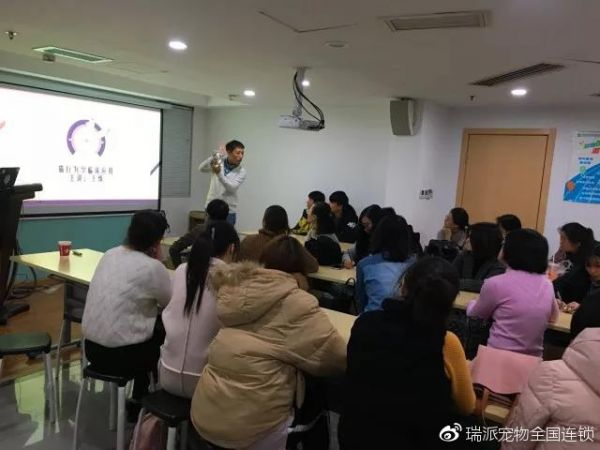 王烁老师与现场听课人员互动