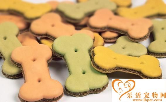 狗饼干人可以吃吗 一般不建议吃狗狗吃的食物
