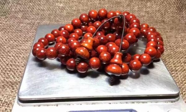 金鱼鳞烂变黑如何治疗？推荐药物有哪些？
