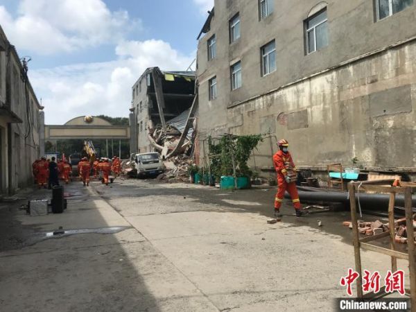 事故现场。　钟欣 摄