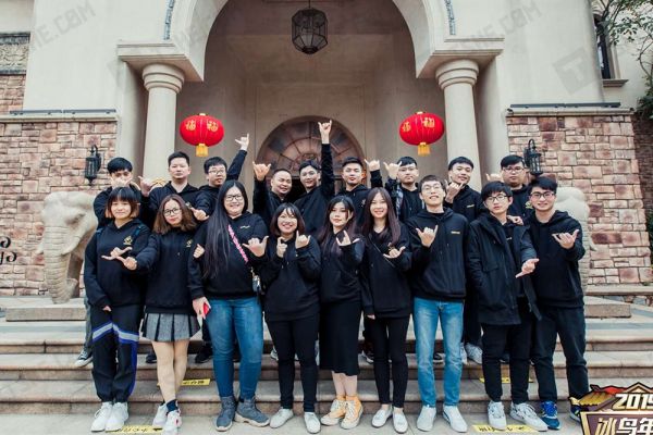蛇年年会活动创意方案，企业策划看过来