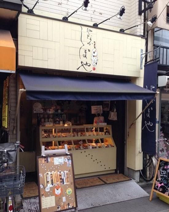超萌猫咪主题面包店，怎么这么多猫咪尾巴