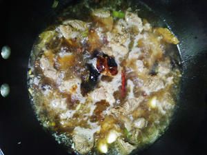健身单身狗的牛肉炖萝卜的做法 步骤3