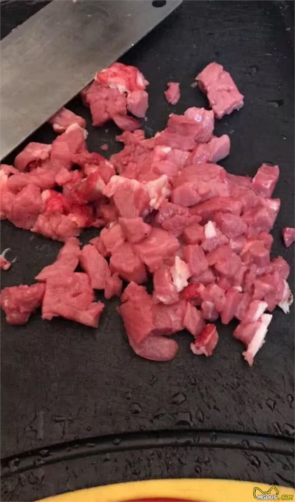 和狗狗互动（训练）时的几种不同奖励