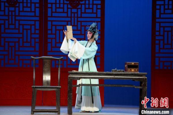 闽剧《双蝶扇》。 福建省实验闽剧院供图