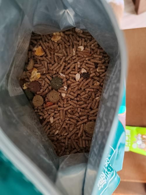 宠物兔配粮：兔子配合饲料