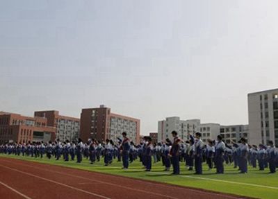 初中毕业读宠物医疗与护理专业就业前景如何?洛阳中职学校推荐!