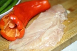 奶爸下厨做快手香菇鸡肉拌饭的做法 步骤1