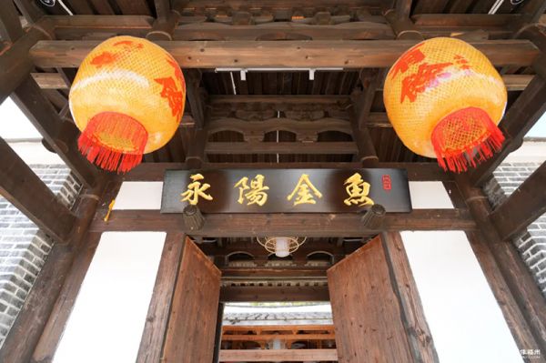 梧桐镇春光村的永阳金鱼基地项目以“金鱼+文创+电商”的融合模式，为当地的农文旅产业协同发展打造了新样板。记者 包华 摄