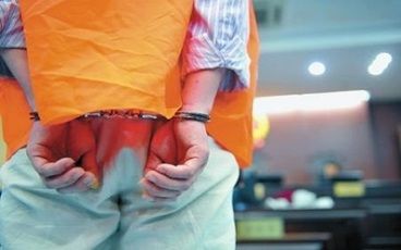 在法院审判阶段能委托辩护人吗