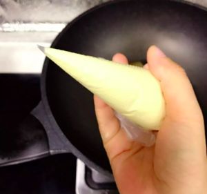 自制米线,面粉过敏的宝宝可以吃哦〜宝宝辅食食谱的做法 步骤3