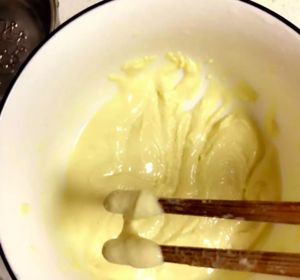自制米线,面粉过敏的宝宝可以吃哦〜宝宝辅食食谱的做法 步骤2