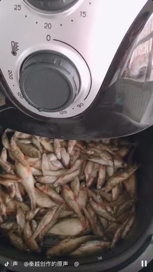 猫咪零食小鱼干的做法 步骤3