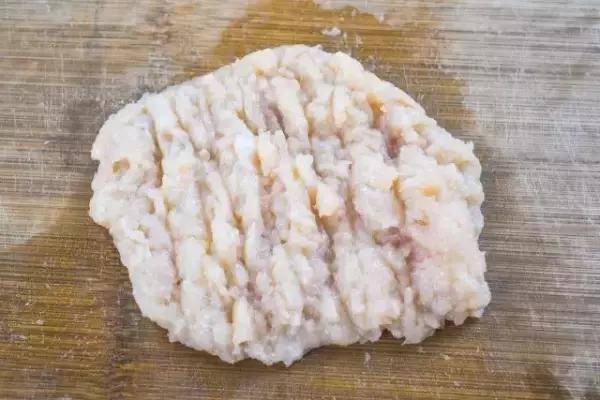 自制狗饭：美味的狗狗“生日蛋糕”