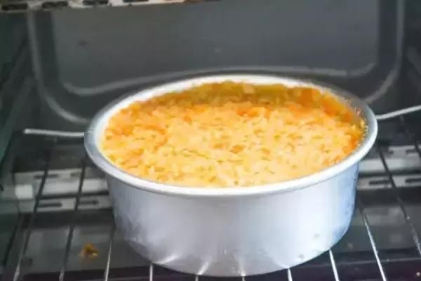 自制狗饭：美味的狗狗“生日蛋糕”